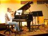 Pianista Geraldo Flach em show no Teatro do Bourbon Country, em fevereiro de 2010