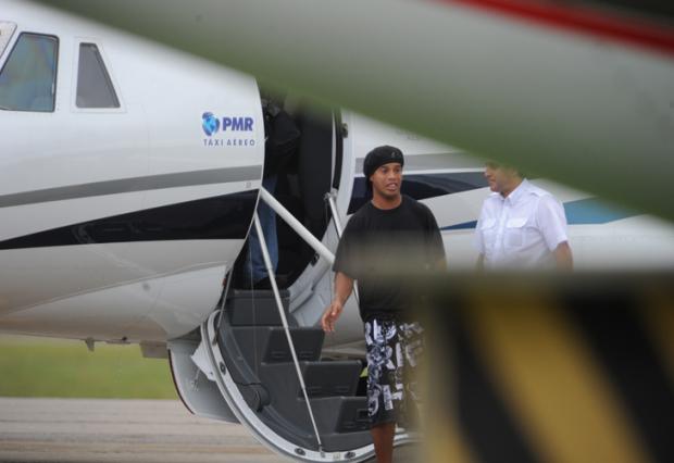 Caso Ronaldinho: a história secreta da novela envolvendo o craque e o Grêmio  Alan Pedro  / 