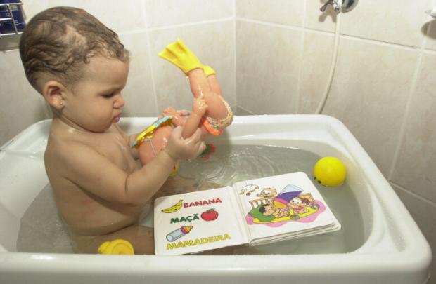Produtos com propriedades presentes nos chás podem tranquilizar bebês Emerson Souza/ Produtos com propriedades presentes nos chás podem tranquilizar bebês Emerson Souza/