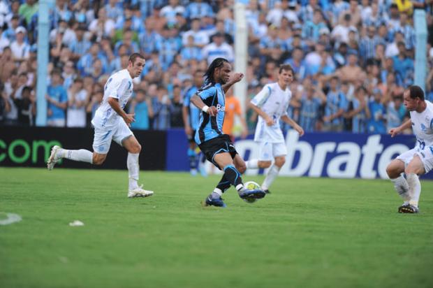 Novo Hamburgo vence e termina com invencibilidade de 15 jogos do Grêmio  Valdir Friolin  /