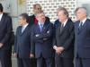 No detalhe, o governador do Distrito Federal, Agnelo Queiroz (PT), o vice-presidente do Supremo Tribunal Federal (STF), Carlos Ayres Britto, o presidente da Câmara dos Deputados, Marco Maia (PT-RS), o presidente do Senado, José Sarney (PMDB-AP), e o presidente em exercício da Presidência da República, Michel Temer (PMDB), na Base Aérea de Brasília