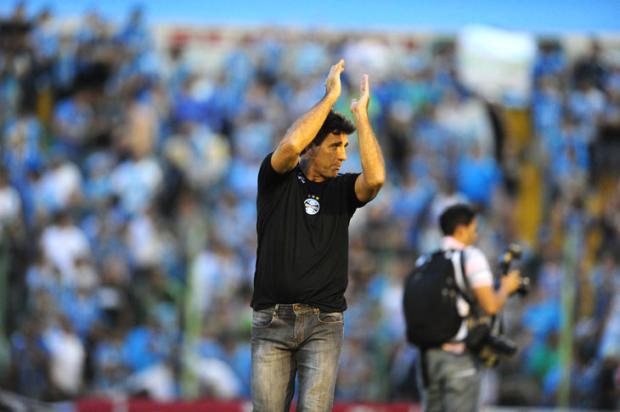 Renato se nega a jogar no Passo D'Areia e presidente do Cruzeiro-POA o chama de "petulante" Mauro Vieira/ Renato se nega a jogar no Passo D'Areia e presidente do Cruzeiro-POA o chama de "petulante" Mauro Vieira/