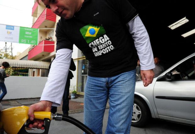 Gasolina mais barata no Dia da Liberdade de Impostos Ronaldo Bernardi/Agencia RBS