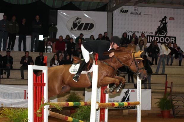 Provas para cavaleiros amadores marca segundo dia do Junp Indoor Divulgação/