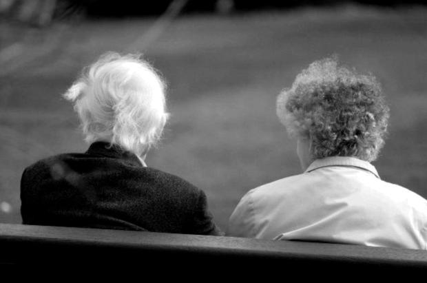 Portador de Alzheimer deve ficar com a família ou morar em casa de repouso? Divulgação/MorgueFIle Portador de Alzheimer deve ficar com a família ou morar em casa de repouso? Divulgação/MorgueFIle