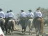 Cavalarianos se aproximam do Acampamento Farroupilha