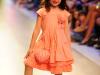 No desfile da Kids by Animê, meninas usaram delicados arquinhos de flores
