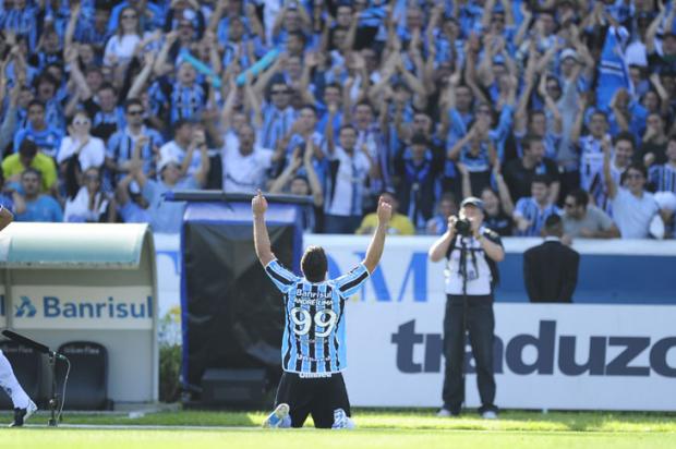 Domingo histórico: Grêmio acerta contas com Ronaldinho, vira o jogo e vence Flamengo por 4 a 2 Ricardo Duarte / Domingo histórico: Grêmio acerta contas com Ronaldinho, vira o jogo e vence Flamengo por 4 a 2 Ricardo Duarte /