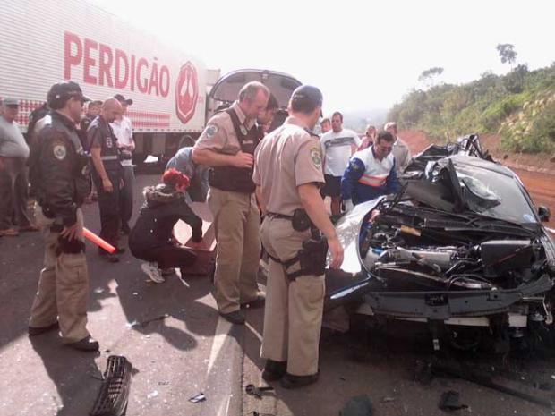 Colisão entre carro e caminhão mata casal no Vale do Taquari Cícero Copello, RBSTV/