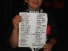 Durante o show, o porto-alegrense Victor de Castro Medeiros, 12 anos, teve a sorte de subir ao palco e ficar lado a lado com os integrantes da banda. O pequeno ganhou de presente um pandeiro, o setlist (foto) e a garrafa de vinho que o vocalista bebia durante o concerto, além do reembolso do valor do ingresso, que havia sido comprado com um mês de antecedência.