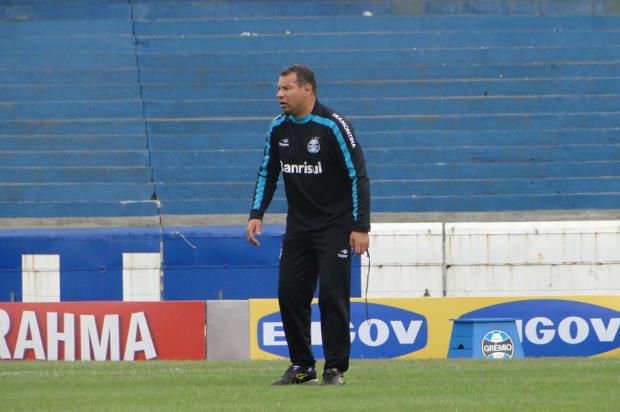 Celso Roth deve ficar no Grêmio em 2012 Adriano de Carvalho/
