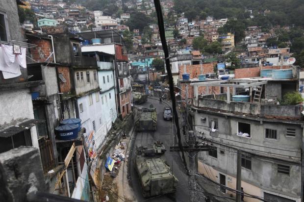 Tropas gaúchas atuarão em pacificação de favelas no Rio de Janeiro Felipe Dana/AP