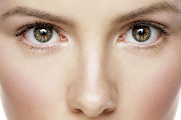 Saiba como prevenir e tratar a acne solar Divulgação/