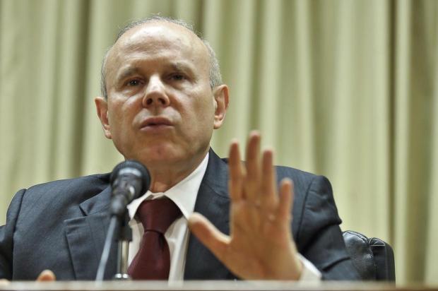Para Financial Times, saber o que Mantega quer no câmbio é exaustivo Marcelo Casall Jr./ABR