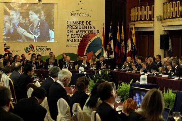 Mercosul cria mecanismo de reação contra golpes de Estado Roberto Stuckert Filho/Divulgação Mercosul cria mecanismo de reação contra golpes de Estado Roberto Stuckert Filho/Divulgação