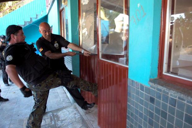 Mais de 370 policiais participam de operação contra a venda de drogas em São Leopoldo Miro de Souza/Agencia RBS