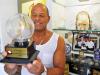 Paixão exibe troféus em sua casa, em Porto Alegre