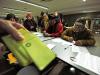 Pleito em Des Moines, Iowa, teve início às 19h local (22h de Brasília) para cerca de 100 mil eleitores, divididos em 1.774 "caucus"