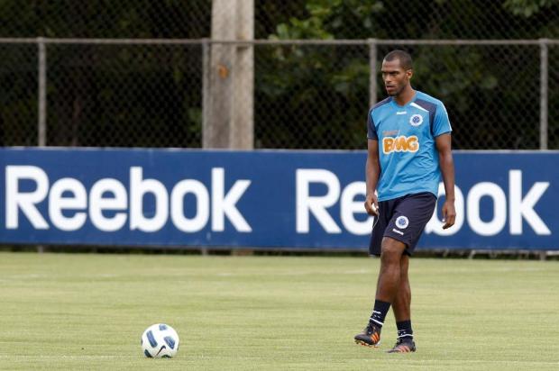 Novo reforço tricolor, Naldo promete forte marcação no Grêmio Washington Alves/Vipcomm/Divulgação