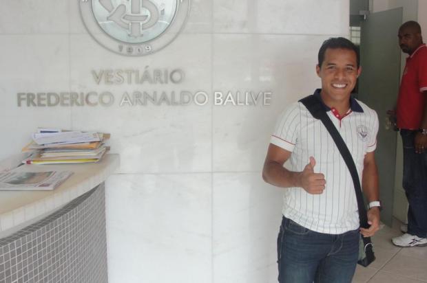 Na chegada, Marcos Aurélio destaca concorrência no ataque do Inter Alexandre Ernst/Agência RBS Na chegada, Marcos Aurélio destaca concorrência no ataque do Inter Alexandre Ernst/Agência RBS