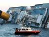 Navio Costa Concordia encalhou algumas centenas de metros ao largo da pequena ilha de Giglio