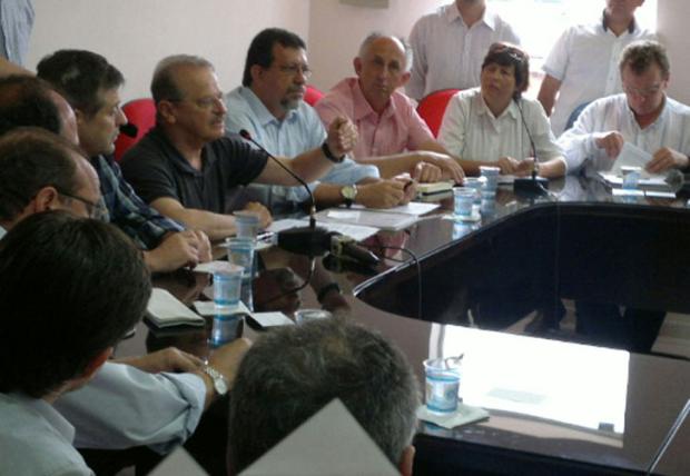 Pacote contra a seca chegará a R$ 52 milhões, anunciam Tarso e ministros Roberto Witter/ Pacote contra a seca chegará a R$ 52 milhões, anunciam Tarso e ministros Roberto Witter/