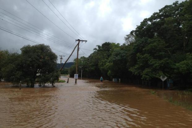 Chuva provoca alagamentos e desaloja famílias em Caraá, no Litoral Norte Cid Martins/Agência RBS