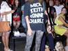 A apresentadora Didi Wagner com look roqueiro