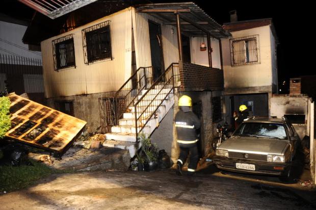 Incêndio em residência deixa quatro mortos em Caxias do Sul Porthus Junior/