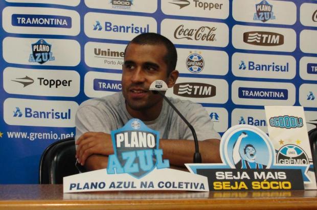 Para Julio Cesar, novo posicionamento facilitará o trabalho dos laterais Isadora Neumann/Agência RBS