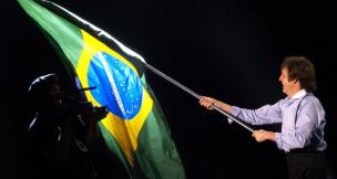 Paul McCartney e o cineasta Martin Scorsese concedem entrevistas exclusivas ao Fantástico (Victor R. Caivano/AP)