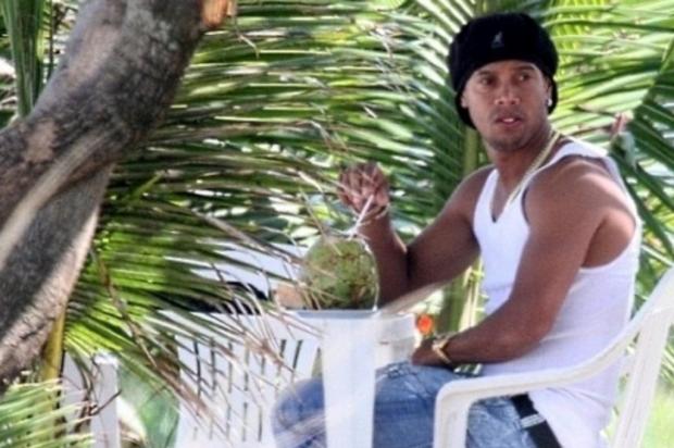Ronaldinho descarta aposentadoria e diz que deve jogar mais "alguns anos" AgNews/Holofote