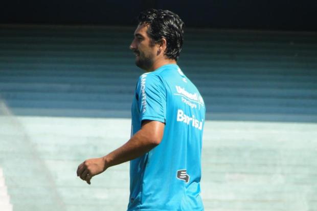 Douglas comemora volta ao Corinthians: "Não vejo a hora de entrar em campo" Adriano de Carvalho/Agência RBS
