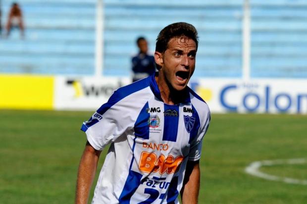 Com três de Gavião, Cruzeiro goleia o São José por 4 a 1 Carlos Macedo/Especial