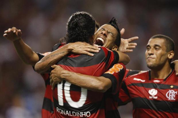 Flamengo e Ronaldinho irão assinar contrato de imagem André Portugal/VIPCOMM Flamengo e Ronaldinho irão assinar contrato de imagem André Portugal/VIPCOMM