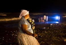 Devotos se reúnem na praia de Cidreira para homenagear Iemanjá Mateus Bruxel/Diário Gaúcho