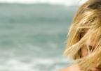 Hidratar o cabelo é essencial para manter sua saúde, sobretudo em temporada de praia nao se aplica/packbags,reproducao