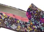 Cheios de estilo e confortáveis, slippers são tendência para os pés no inverno Piccadilly/Divulgação Cheios de estilo e confortáveis, slippers são tendência para os pés no inverno Piccadilly/Divulgação
