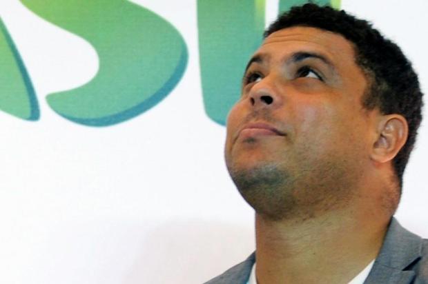 Ronaldo lamenta possível saída de Ricardo Teixeira do comando da CBF Antonio SCORZA/AFP Ronaldo lamenta possível saída de Ricardo Teixeira do comando da CBF Antonio SCORZA/AFP