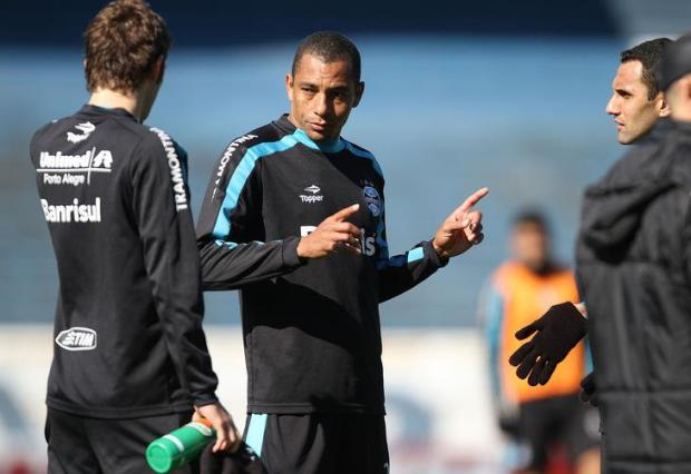 Gilberto mais: como o volante campeão do mundo retomou seu espaço no Grêmio Lucas Uebel/Grêmio/Divulgação