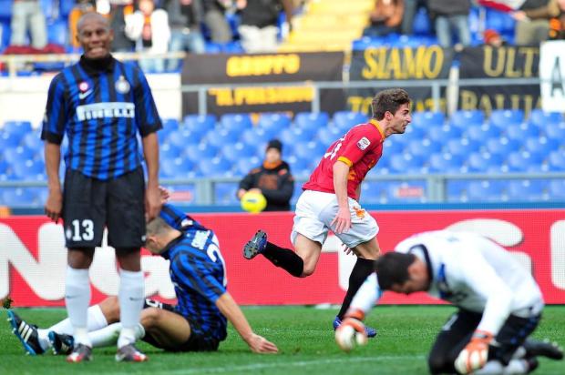 Roma goleia Inter de Milão e avança no Italiano Alberto Pizzoli/AFP