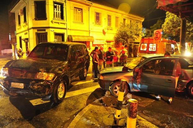 Acidente deixa dois feridos no bairro Cidade Baixa, em Porto Alegre Tadeu Vilani/Agencia RBS