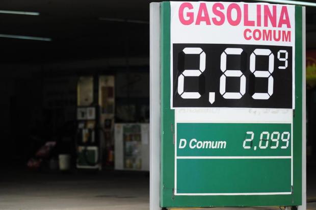 Levantamento aponta que sete em cada 10 postos de Porto Alegre cobram o mesmo preço pela gasolina Ricardo Duarte/Agencia RBS