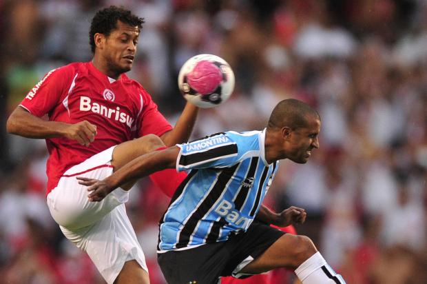 Elton deve ser titular contra o Juan Aurich pela Libertadores Diego Vara/