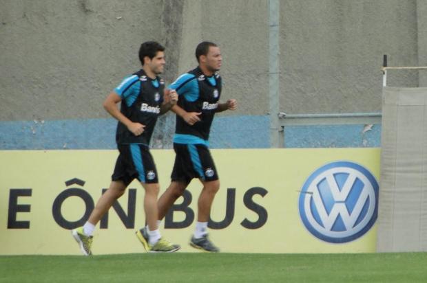 FOTO: Léo Gago e Miralles voltam a treinar com o grupo do Grêmio Adriano de Carvalho/Agência RBS