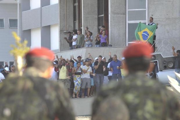 Maria do Rosário critica uso de crianças como escudo humano por PMs baianos em greve Marcello Casal Jr./ABR