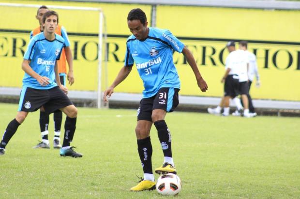 Mesmo com lesão de Julio Cesar, Caio Júnior não deve reintegrar Lúcio Wesley Santos/Pressdigital/Wesley Santos/Pressdigital Mesmo com lesão de Julio Cesar, Caio Júnior não deve reintegrar Lúcio Wesley Santos/Pressdigital/Wesley Santos/Pressdigital