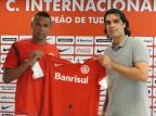 Jajá ao ser apresentado pelo Inter: "Um dos grandes do Brasil" Alexandre Ernst/Agência RBS Jajá ao ser apresentado pelo Inter: "Um dos grandes do Brasil" Alexandre Ernst/Agência RBS