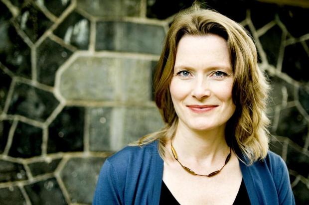 Ganha edição no Brasil A Visita Cruel do Tempo, romance da ganhadora do Pulitzer Jennifer Egan Pieter M. van Hattem/Divulgação Ganha edição no Brasil A Visita Cruel do Tempo, romance da ganhadora do Pulitzer Jennifer Egan Pieter M. van Hattem/Divulgação
