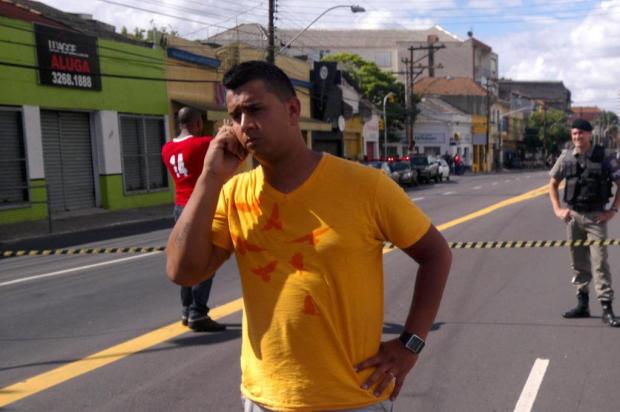 "Larguei tudo e vim correndo", afirma marido de refém em banco Carlos Macedo/Especial